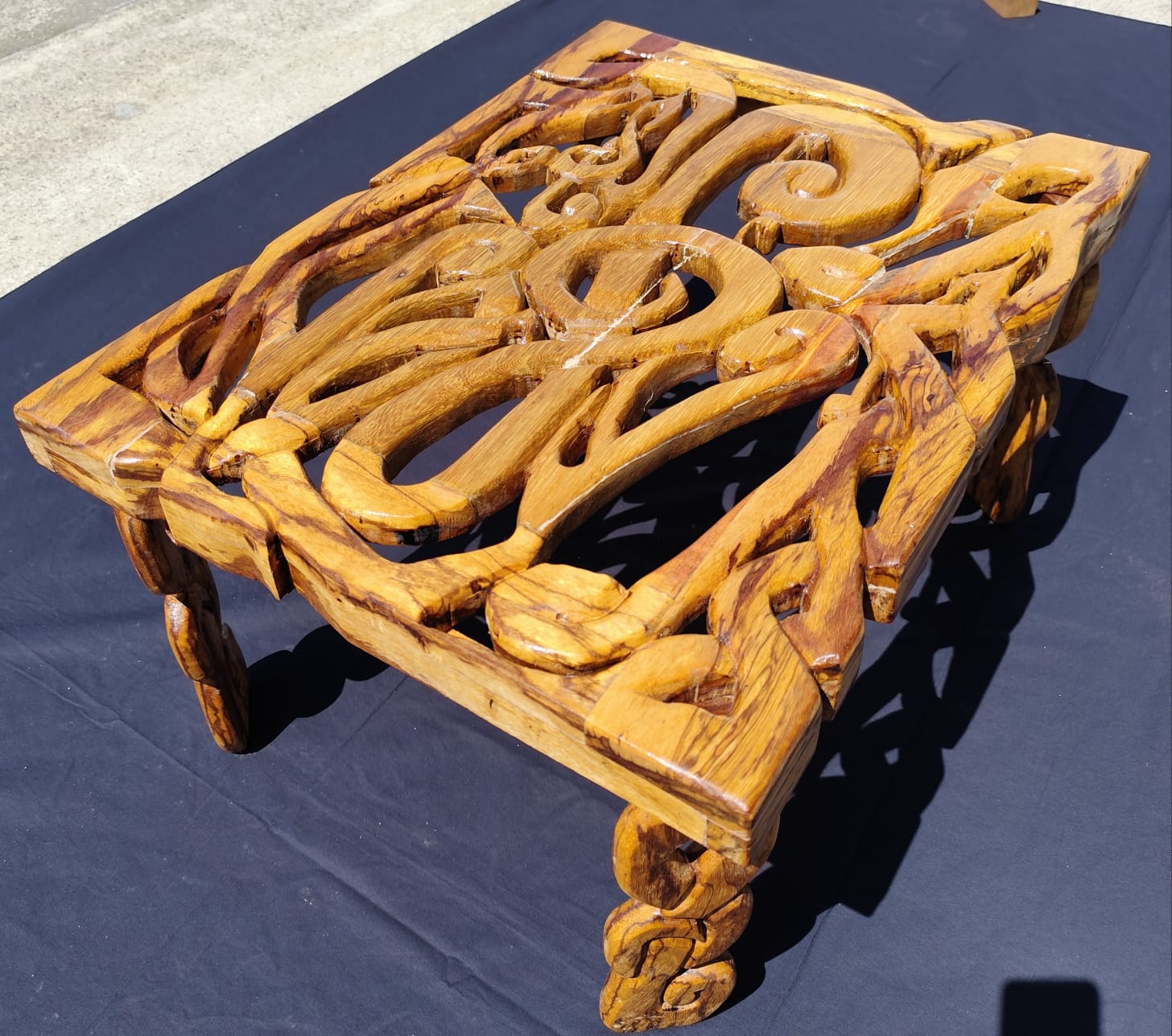 Table basse en bois — Sarame Art Design