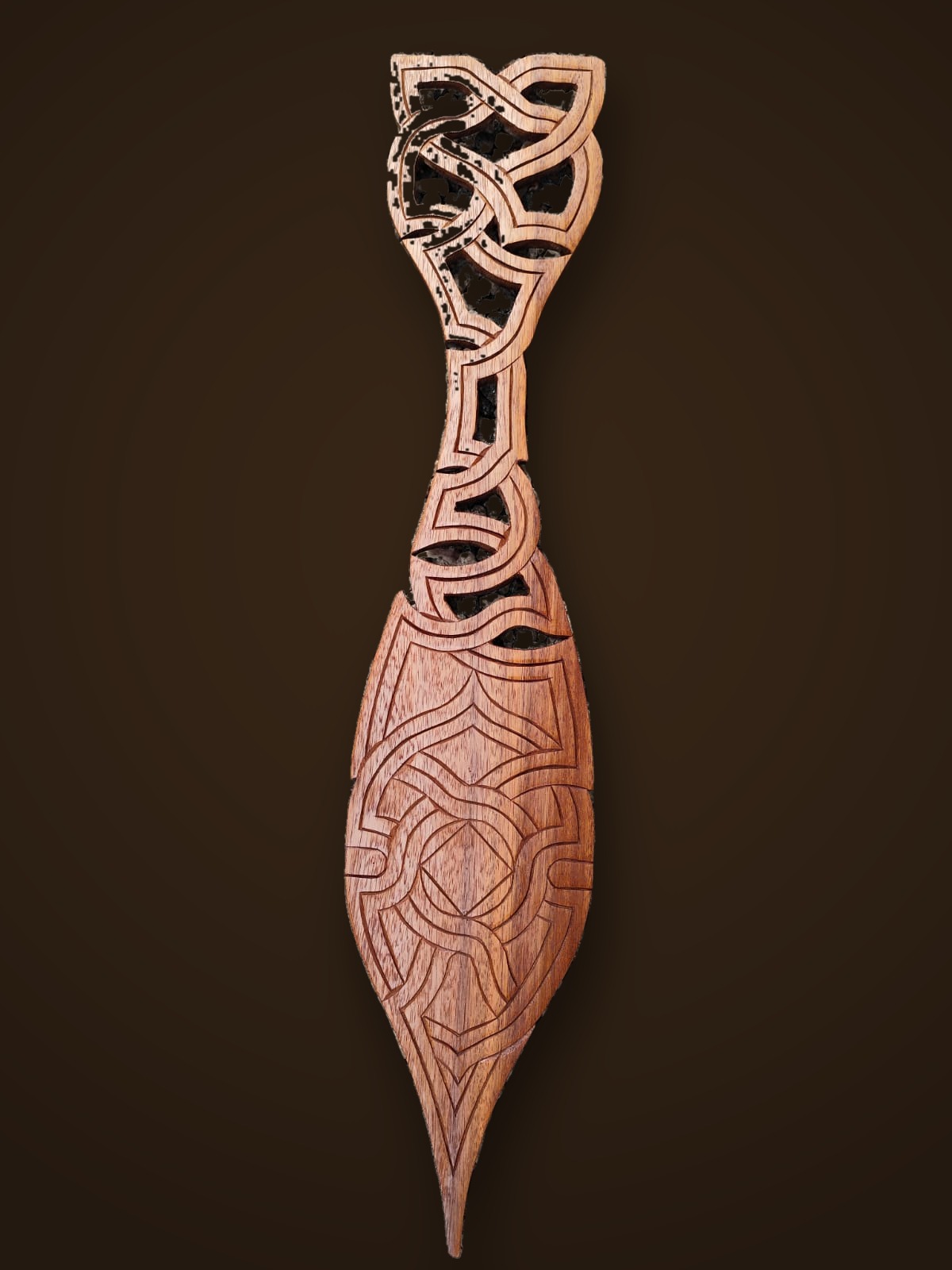 Pagaie décorative en bois sculpté à motifs celtiques — Sarame Art Design