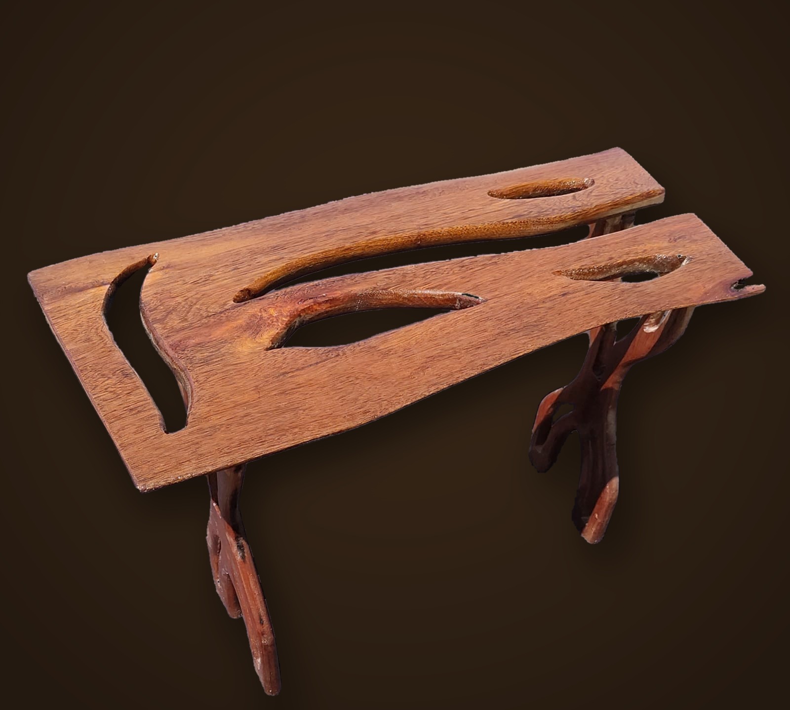 Table basse console en bois massif au plateau ajouré — Sarame Art Design
